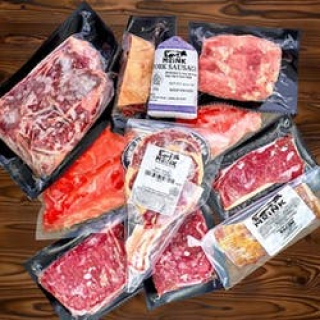 fish and meat box moink-meat delivery-mealfinds