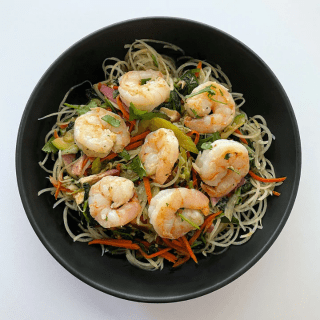 thai basil shrimp paleo on the go-prepared meal delivery-mealfinds