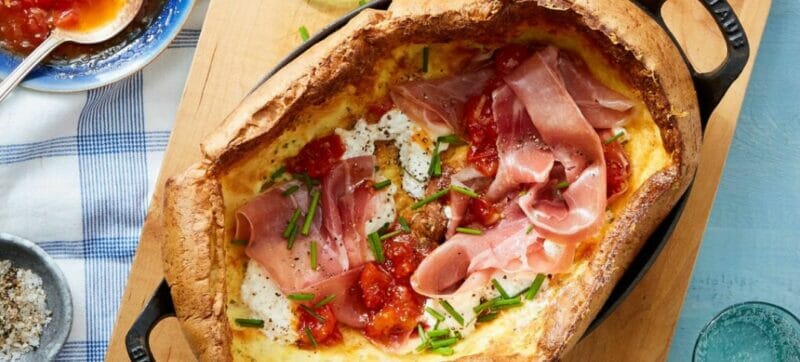 Carbonara-Dutch-Baby-with-Proscuitto-Ricotta-Tomato-Jam-Marley-Spoon