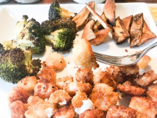 fried shrimp broccoli and potatos-dinnerly review-mealfinds