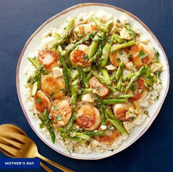 seared scallops and risotto blue apron-mothers day brunch 2023-mealfinds