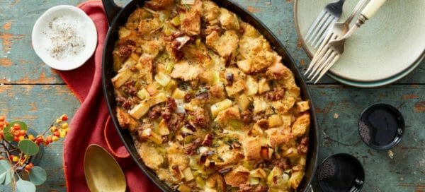 Sausage-Stuffing-with-Apples-Leeks-Fresh-Thyme-marley spoon thanksgiving-mealfinds