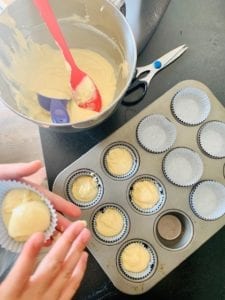 foodstirs-teddy-island-cupcakes-baking
