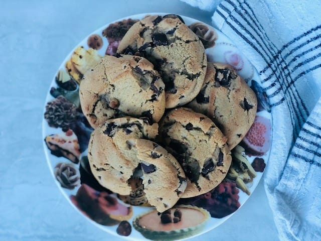 spoonful-of-comfort-chocolate-chip-cookies on plate- spoonful of comfort reviews-mealfinds
