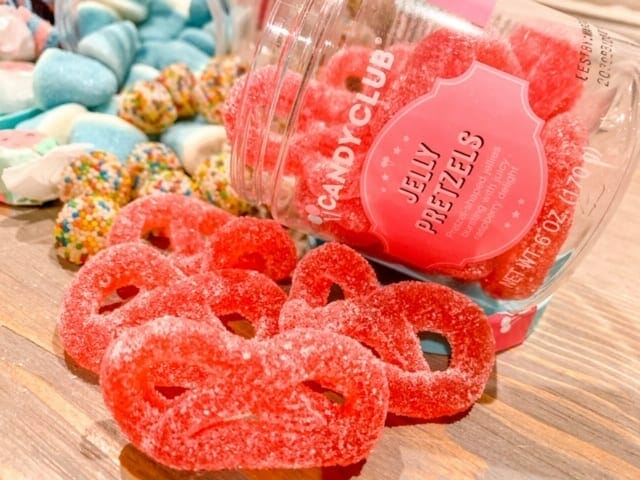 candy-club-candy-gift-jelly-pretzels
