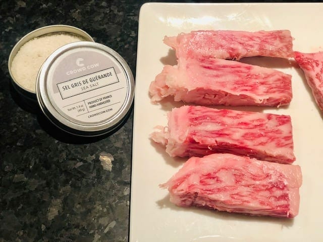 raw olive wagyu with tin of sea salt-crowd cow review-mealfinds