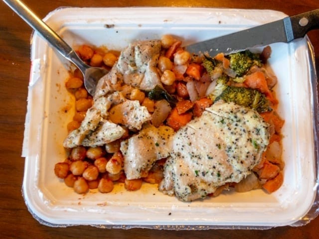 fresh-n-lean-chicken-sumac-carrots cooked- Fresh N Lean Prepared Meals Review - MealFinds