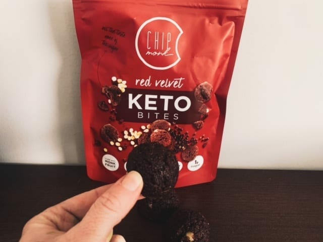 chipmonk-baking-reviews-red-velvet-brownies