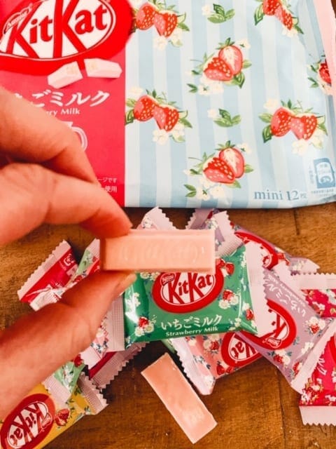 strawberry milk kit kat-tokyotreat box review-mealfinds