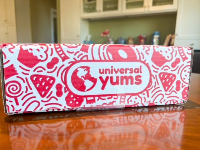 universal yums red box-universal yums reviews-mealfinds