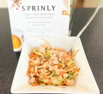 zucchini noodles paid thai-sprinly vegan meals review-mealfinds