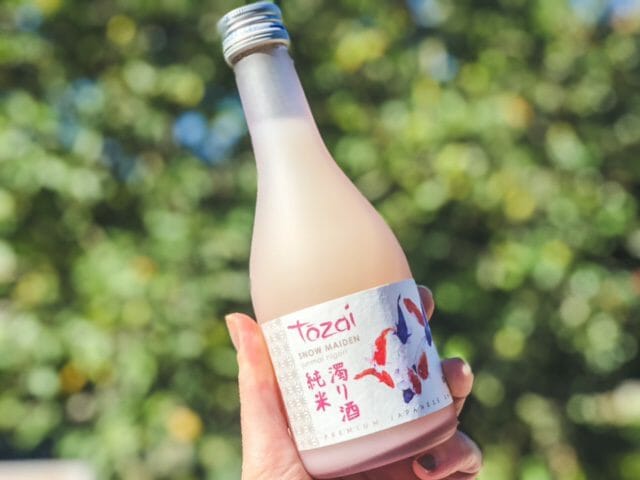 snow maiden cloudy sake bottle-tippsy sake reviews-mealfinds