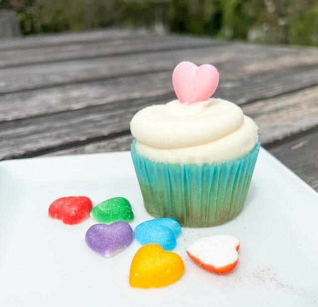 vanilla cloud cupcake with heart toppers-cupcake by design cupcakes and cupcake toppers reviews-mealfinds