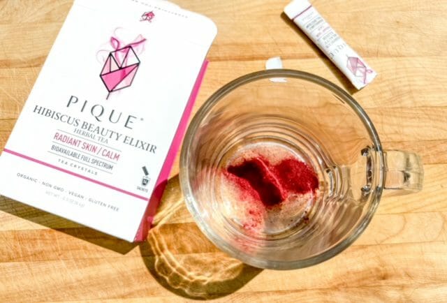 hibiscus tea crystals in glass-pique tea crystal reviews-mealfinds