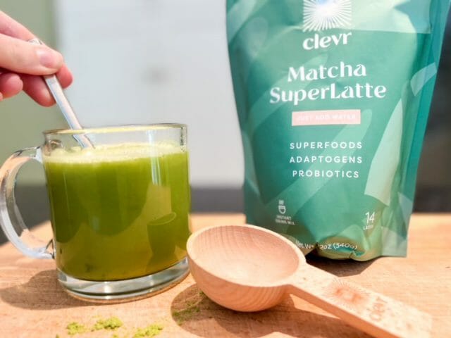 matcha superlatte in cup with scoop and bag-clvr blends superlatte reviews-mealfinds