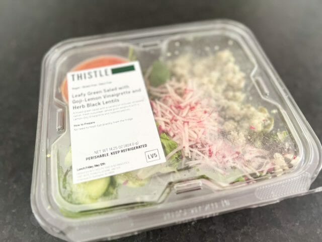thistle leafy green salad with goji package-thistle meal delivery review-mealfinds